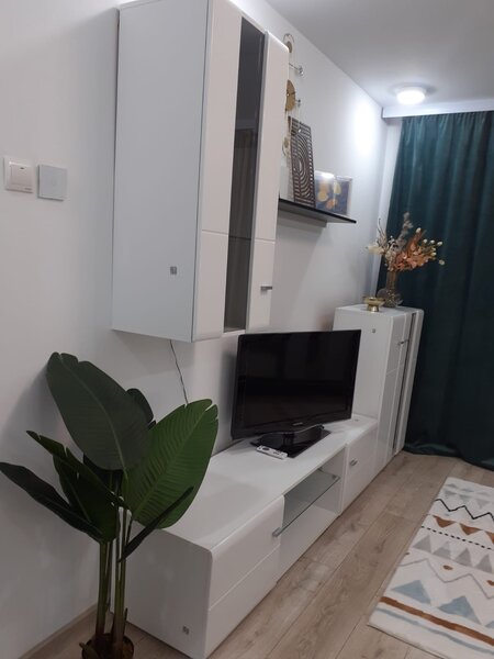 Lujerului, 4 min metrou, proprietar, centrala, Parcul Liniei, renovata